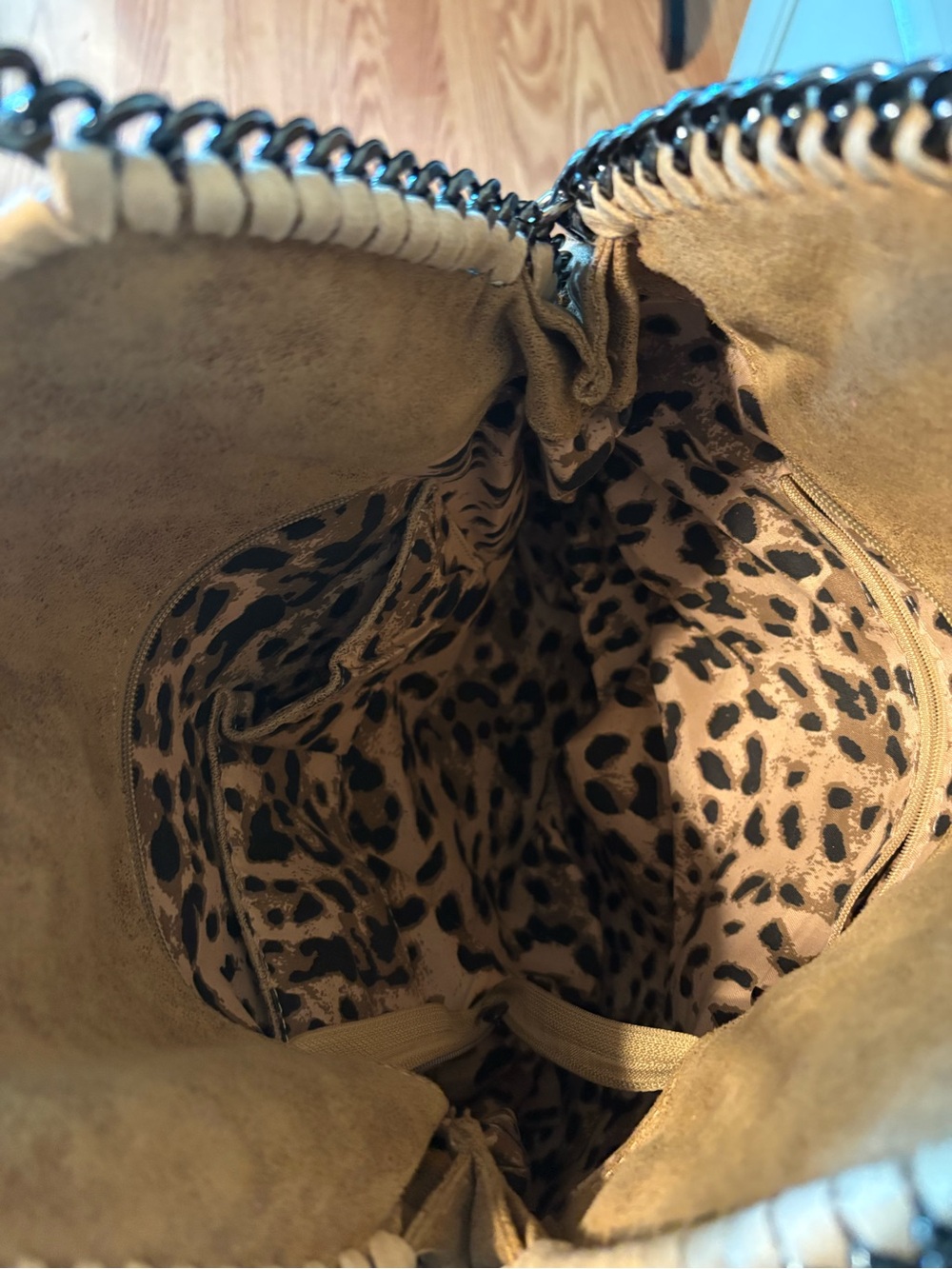 Women's Tan Chain-Trim Tote Bag - Picture 3 of 5